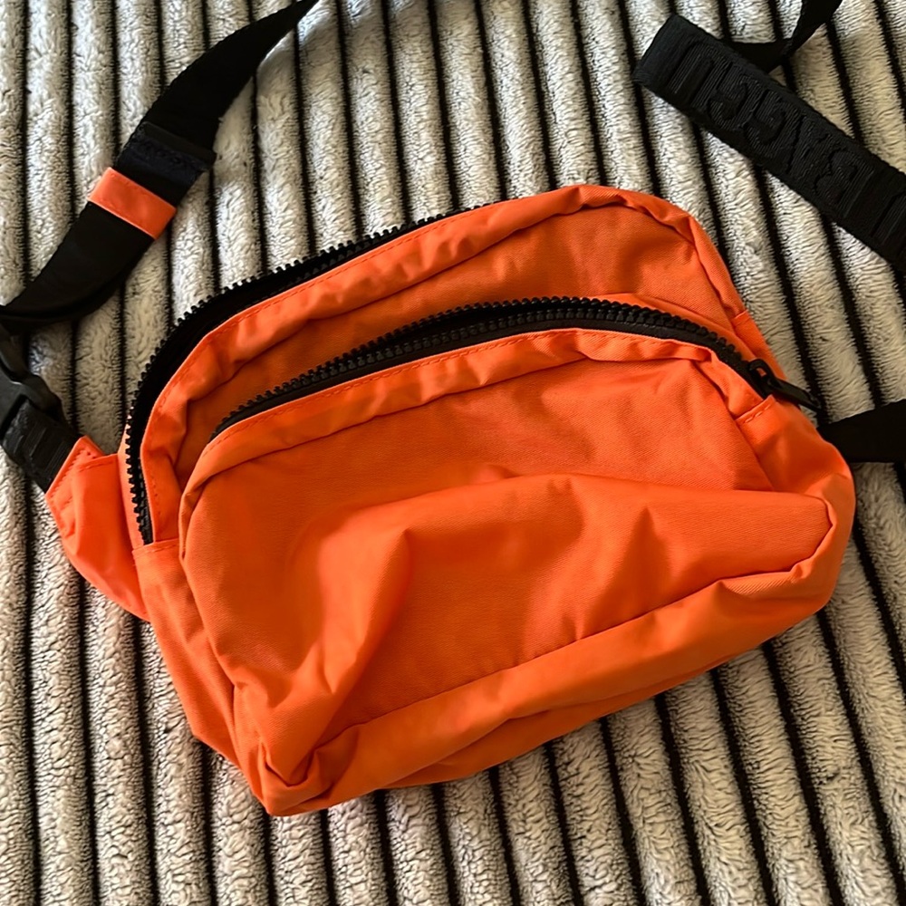 baggu fanny pack - nasturtium (orange)
